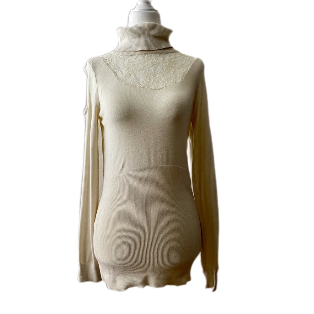 Guess White cold shoulder turtle neck sweater